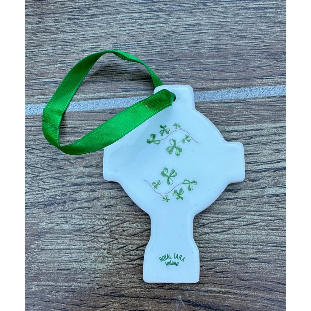 Royal Tara Ireland Fine Bone China Celtic Cross Shamrock Ornament Green Ribbon